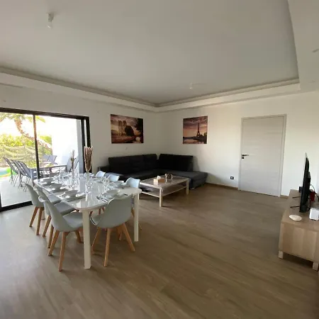 Superbe Plain-pied Avec Piscine