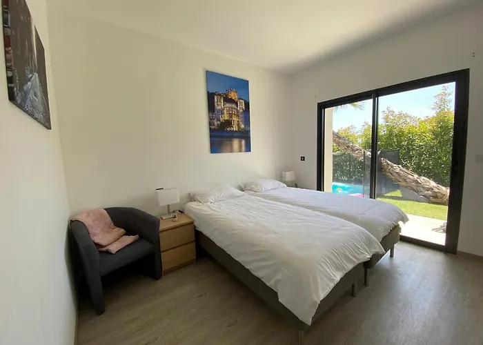 Superbe Plain-pied Avec Piscine Villa *