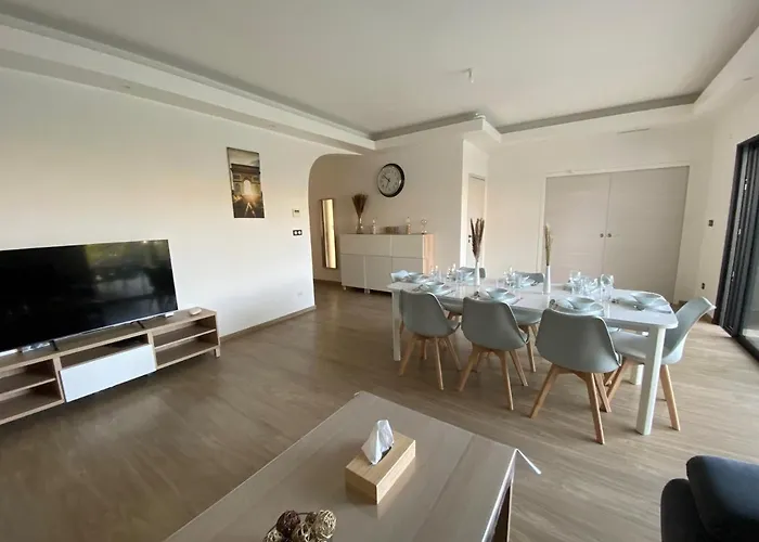 Superbe Plain-pied Avec Piscine Servian