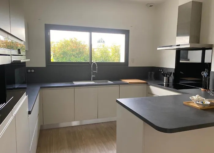 Superbe Plain-pied Avec Piscine Villa *